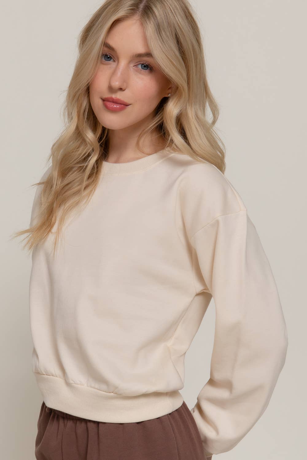 Long Sleeve Round Neck Crop SweatShirt