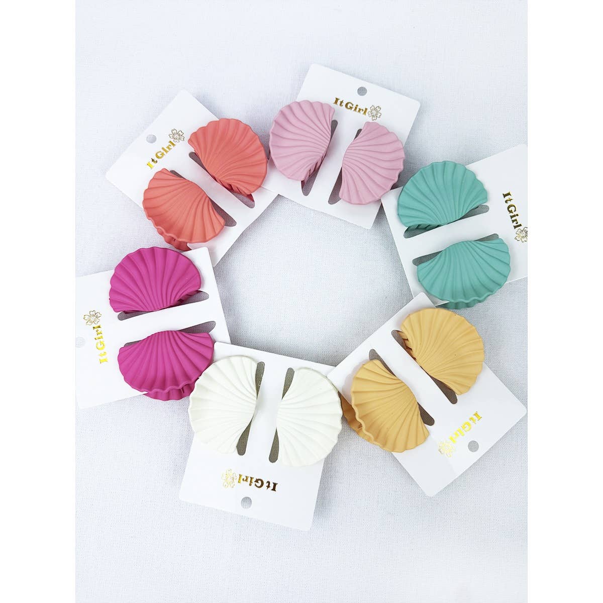Matte Medium Shell Design Hair Claw