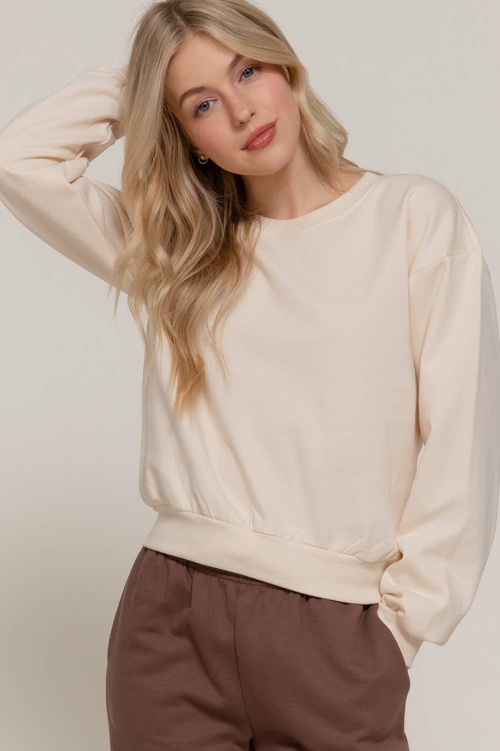 Long Sleeve Round Neck Crop SweatShirt