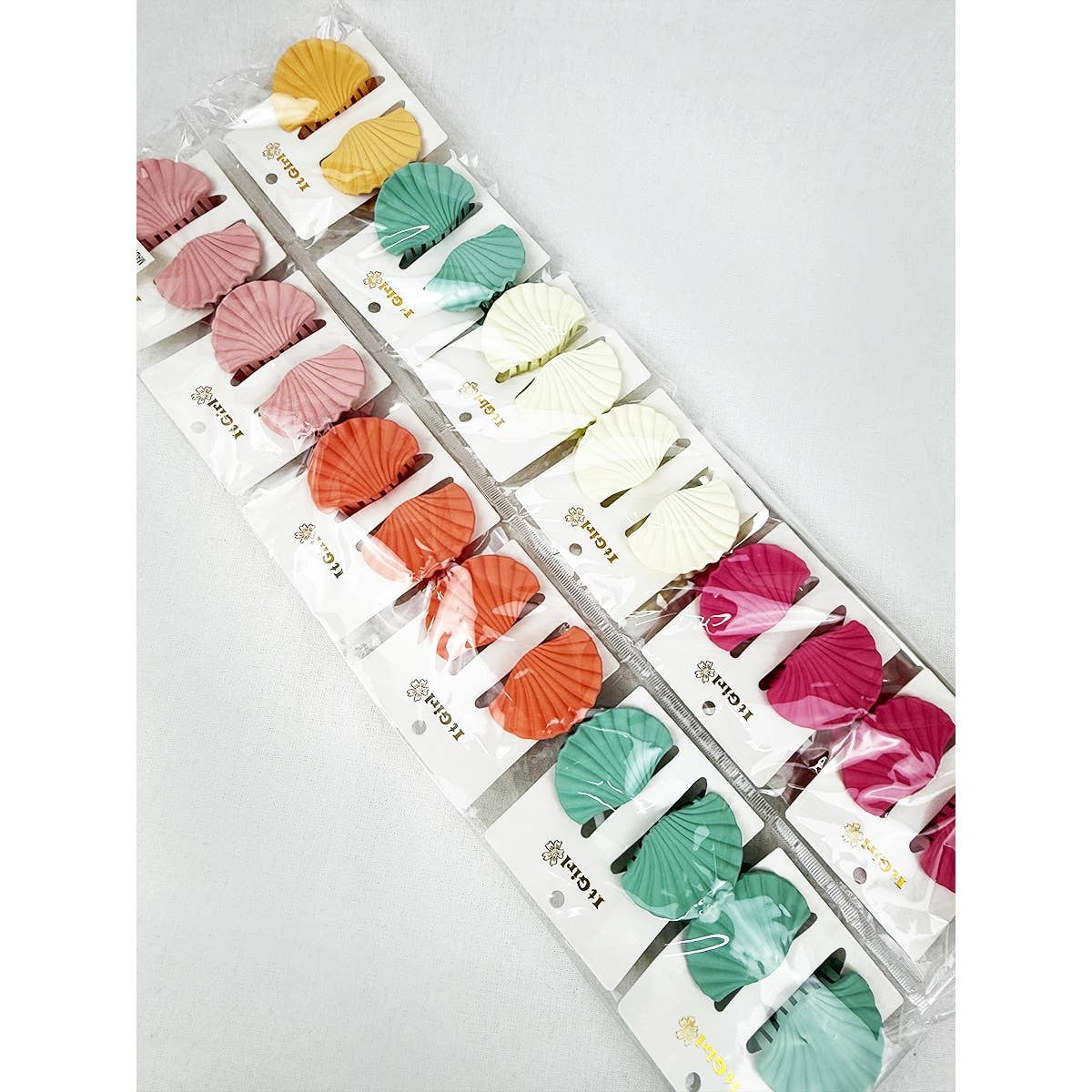 Matte Medium Shell Design Hair Claw