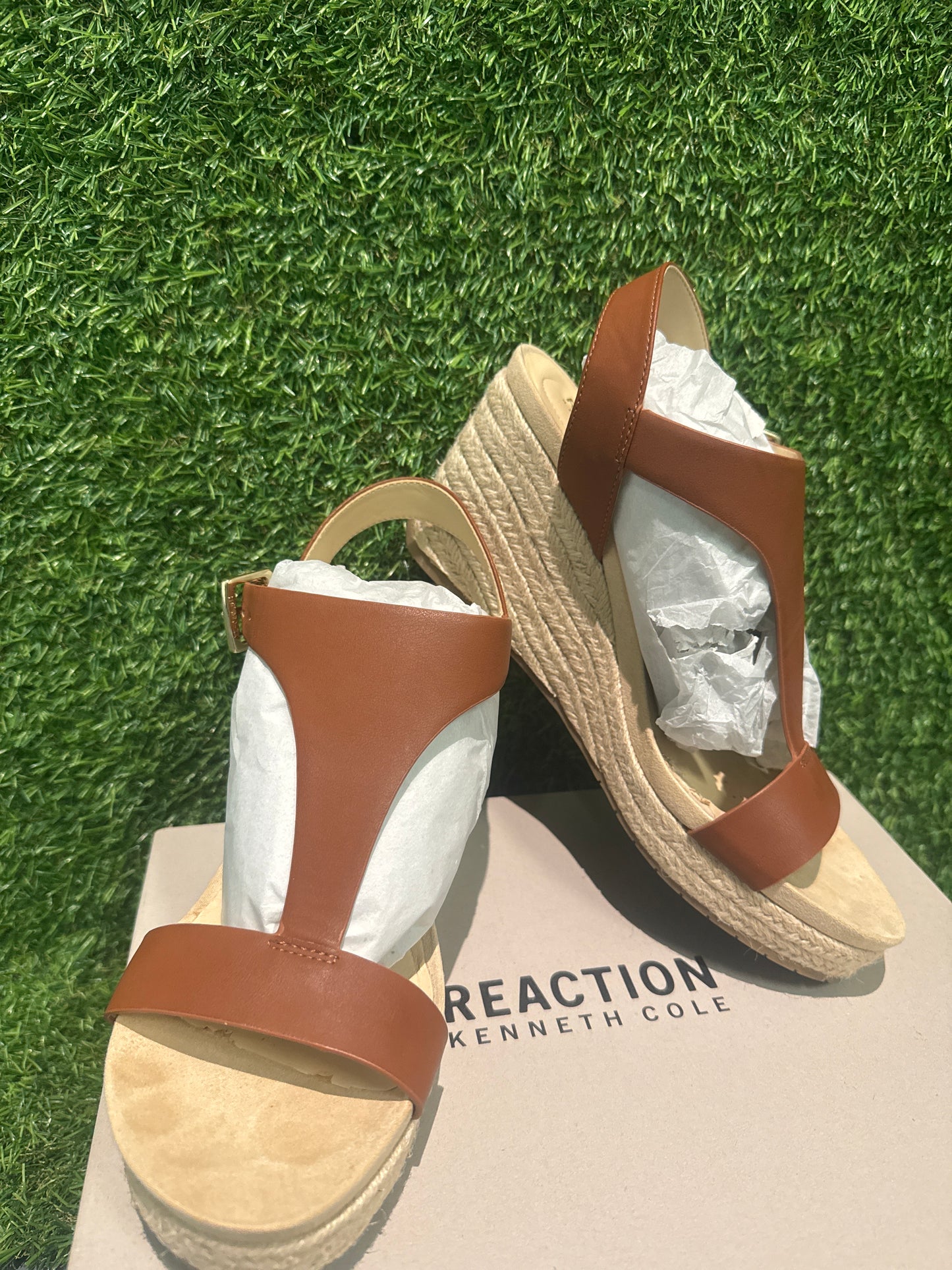 Kenneth Cole Wedge Sandal 8.5