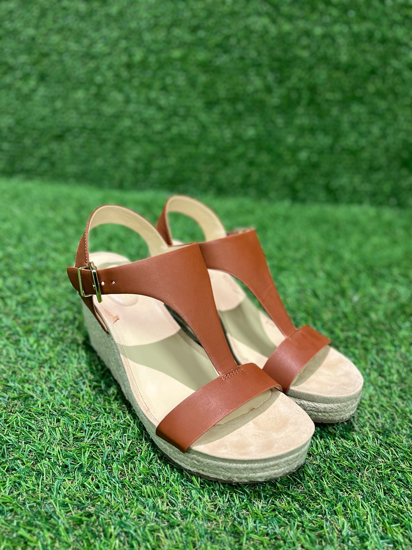 Kenneth Cole Wedge Sandal 8.5