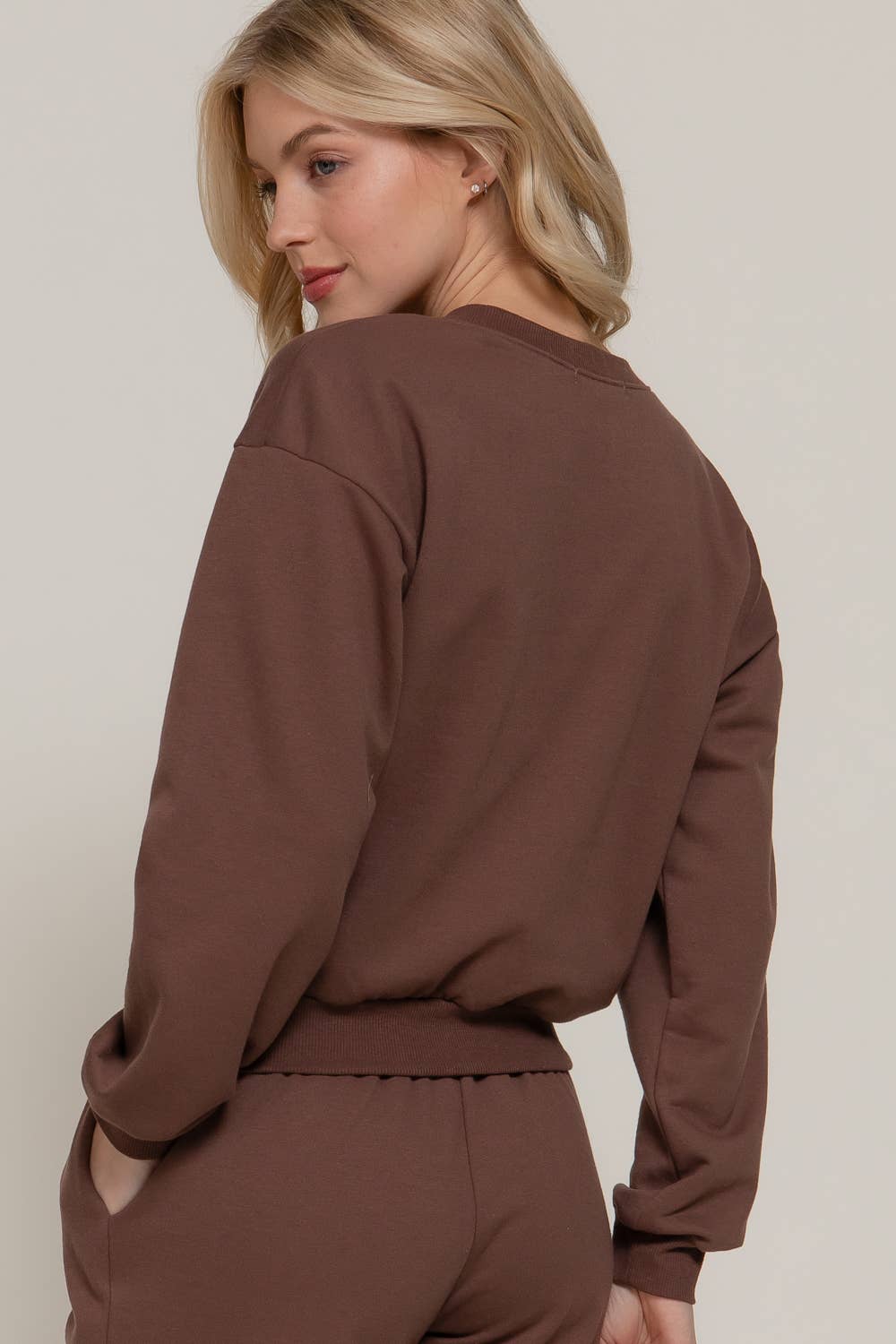 Long Sleeve Round Neck Crop SweatShirt