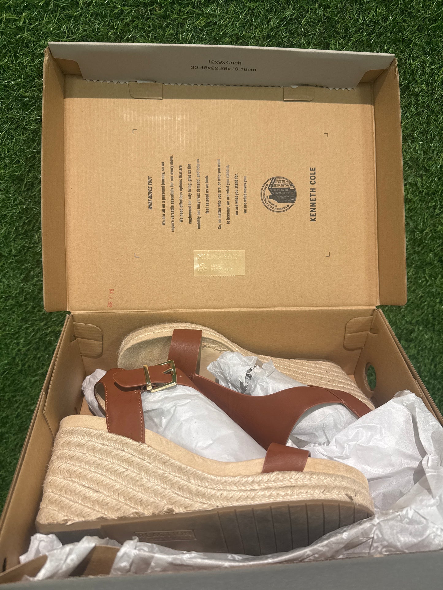 Kenneth Cole Wedge Sandal 8.5