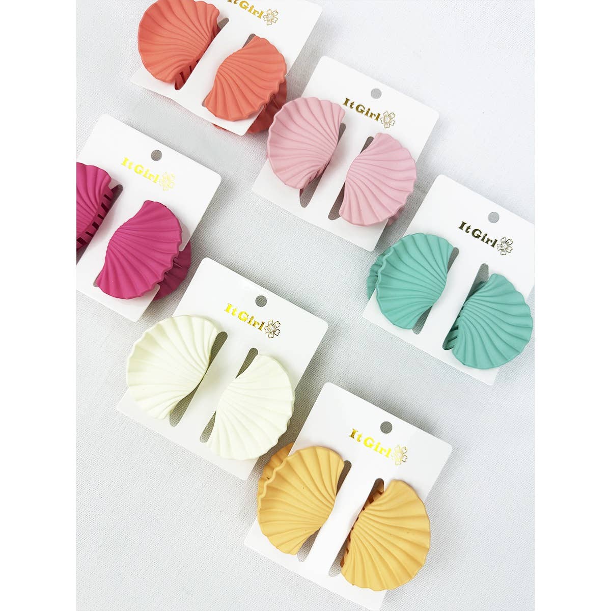Matte Medium Shell Design Hair Claw
