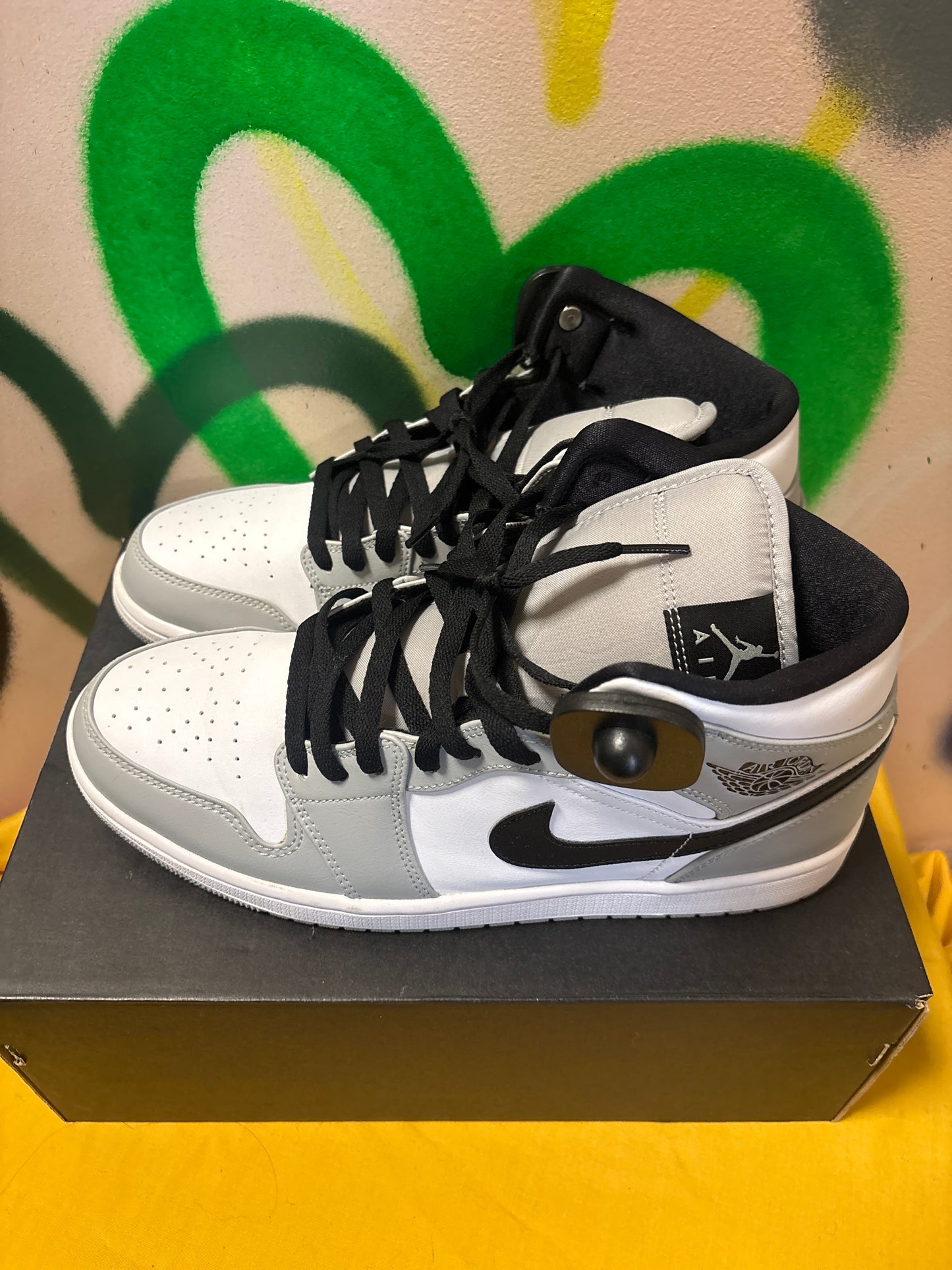 Nike Air Jordan 1 Mid 'Light Smoke Grey' Size 11