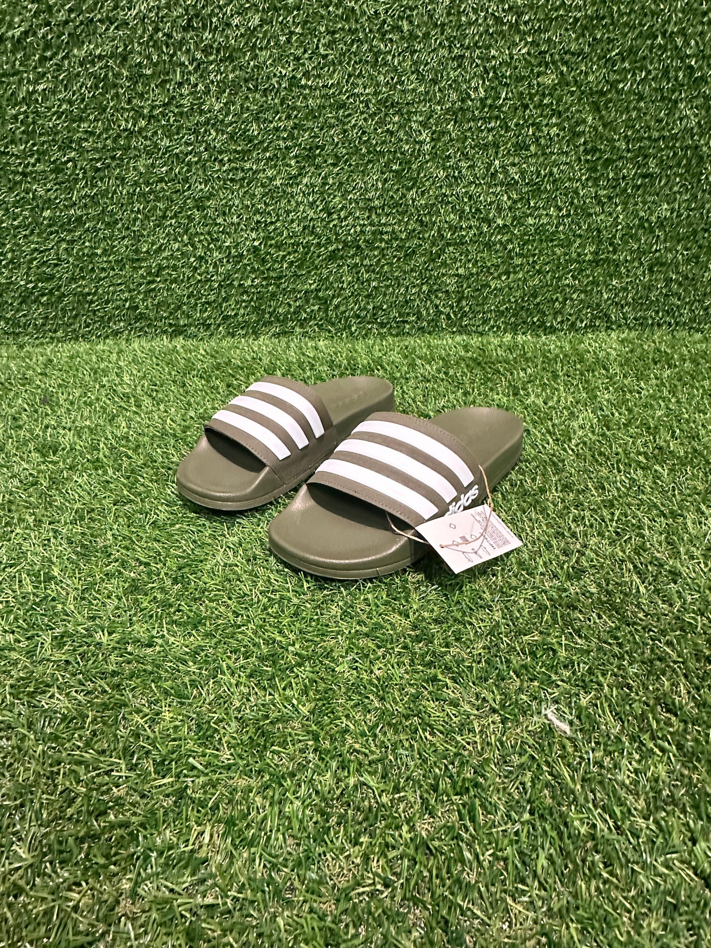 ADIDAS GREEN SLIDES SIZE 5