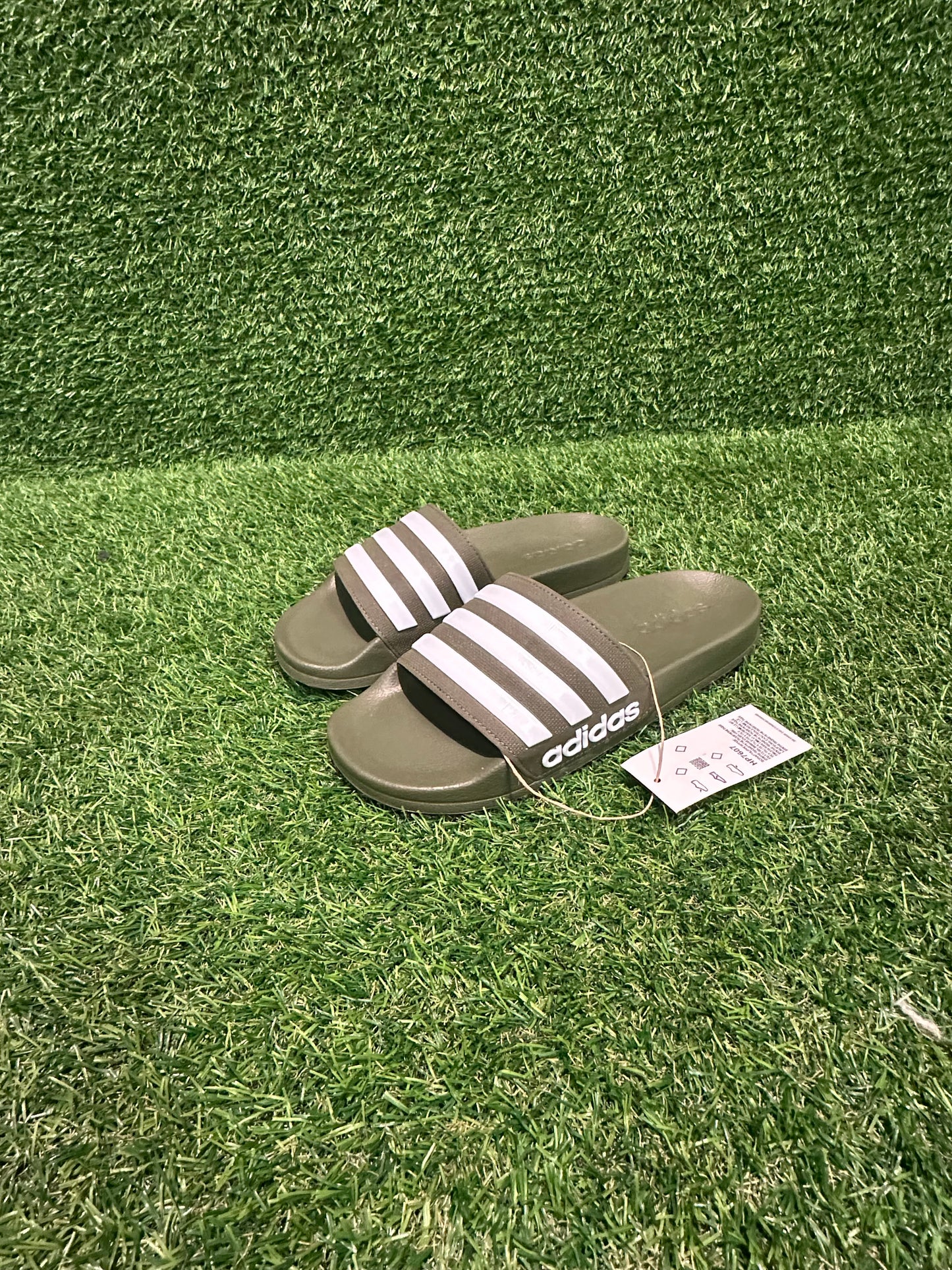 ADIDAS GREEN SLIDES SIZE 5