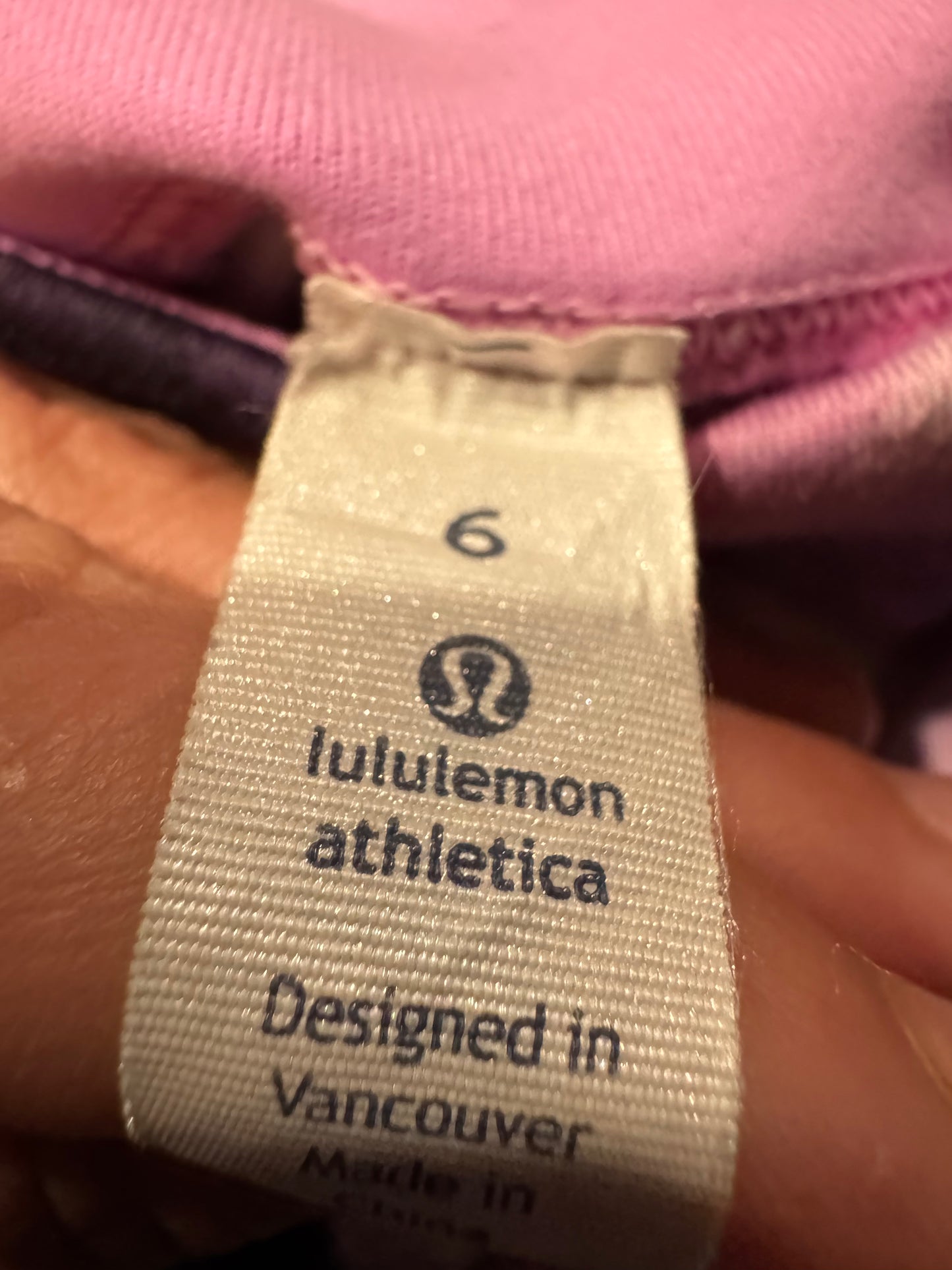 (SZ6) Lululemon Blooming Pixie Capri