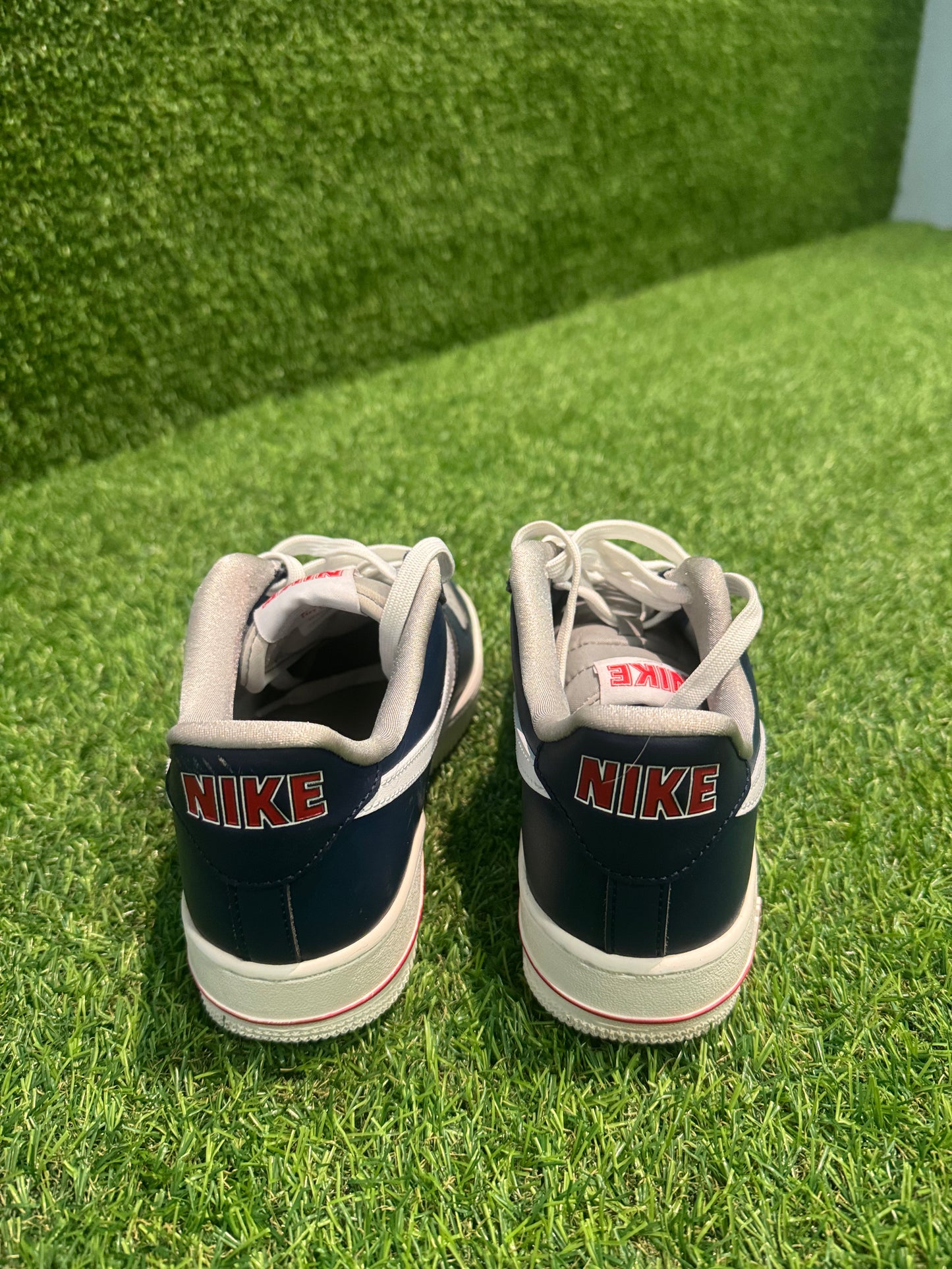 NIKE AIR FORCE 1 NAVY BLUE SIZE 8
