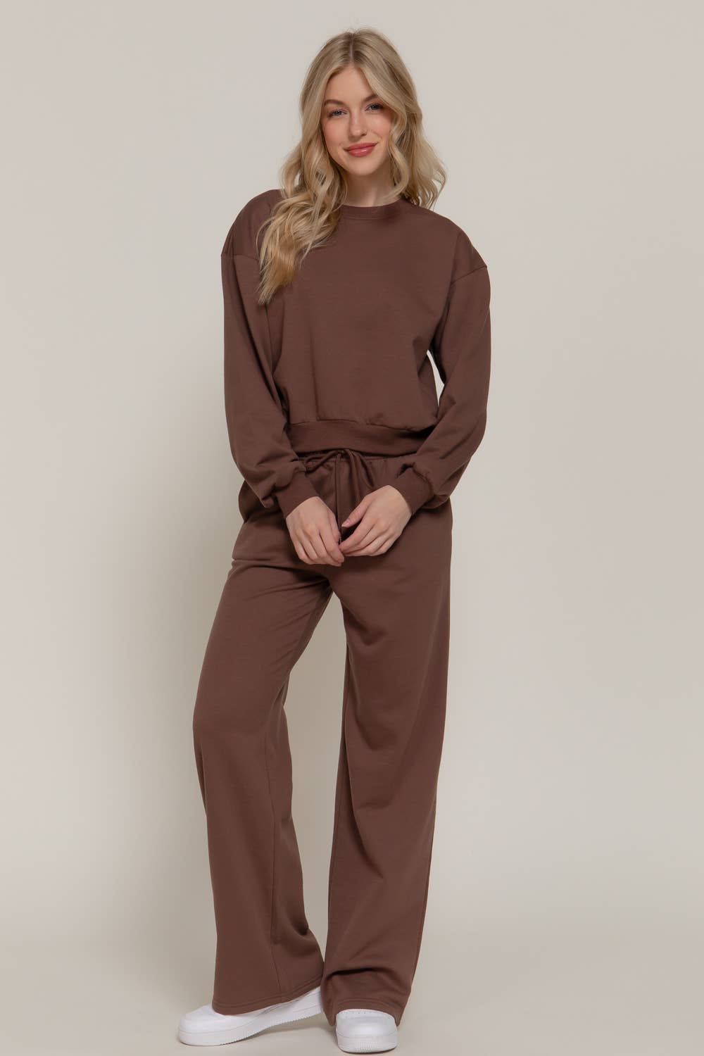 Long Sleeve Round Neck Crop SweatShirt