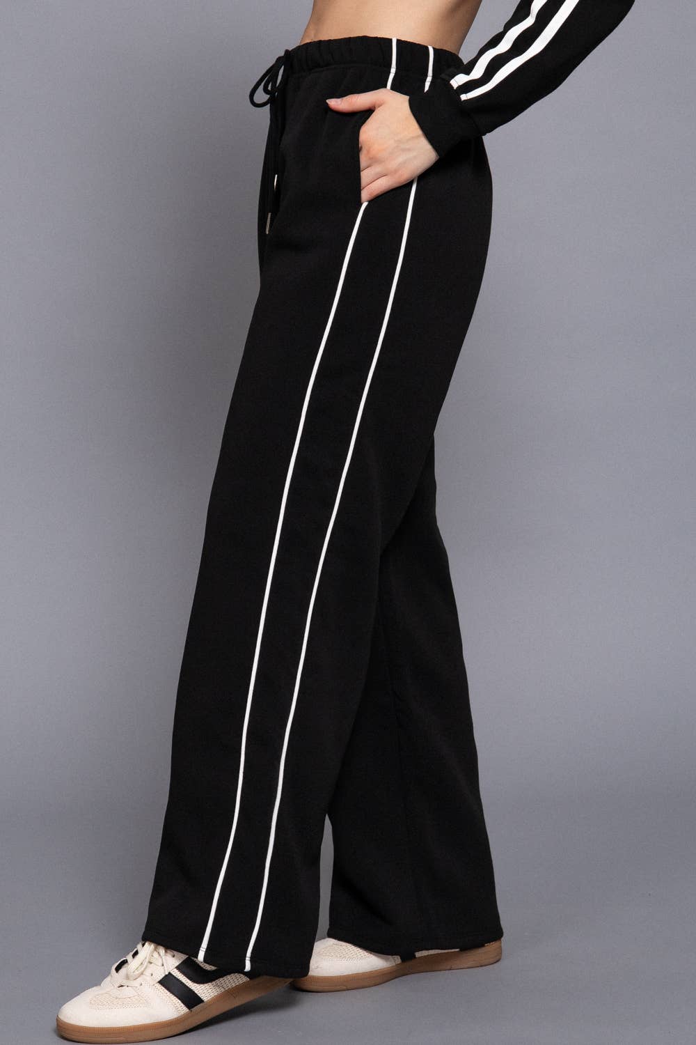LINE ME UP SWEATPANTS