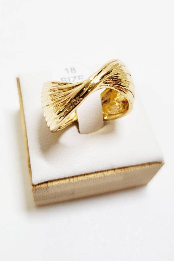 Wrinkled Twisted Ring