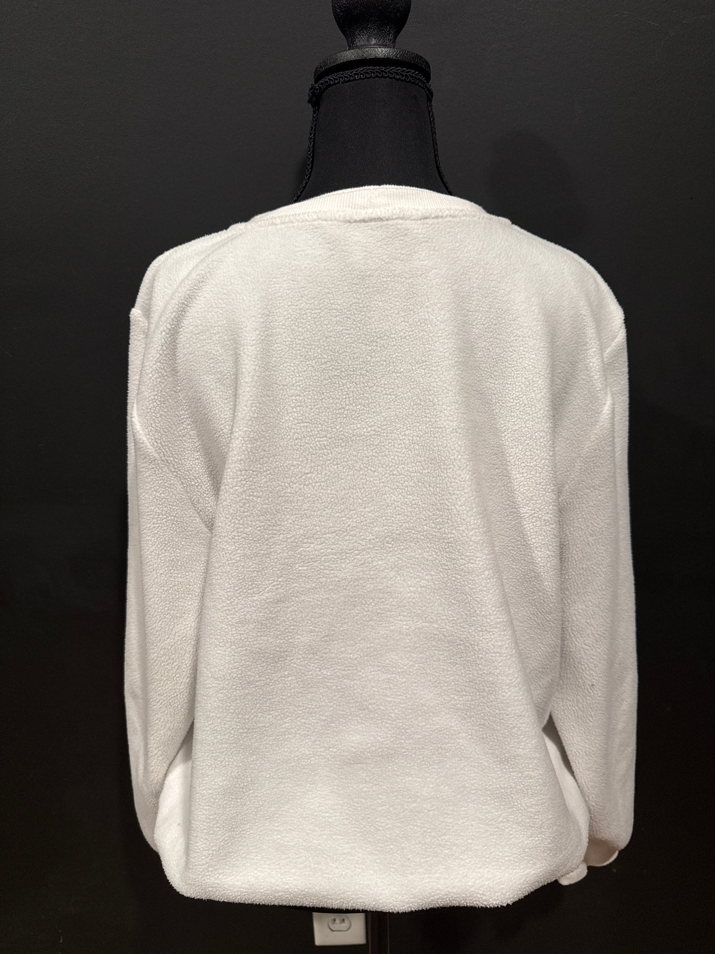 (MEDIUM) Vintage Alfred Dunner Patterned White Fleece Sweater