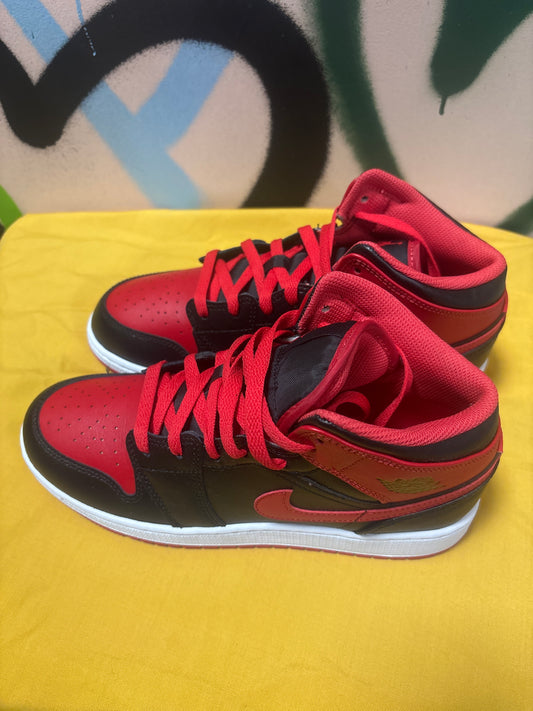 Nike Air Jordan 1 Mid "Alternate Bred" sneakers in a black, fire red, and white colorway Size 7 youth