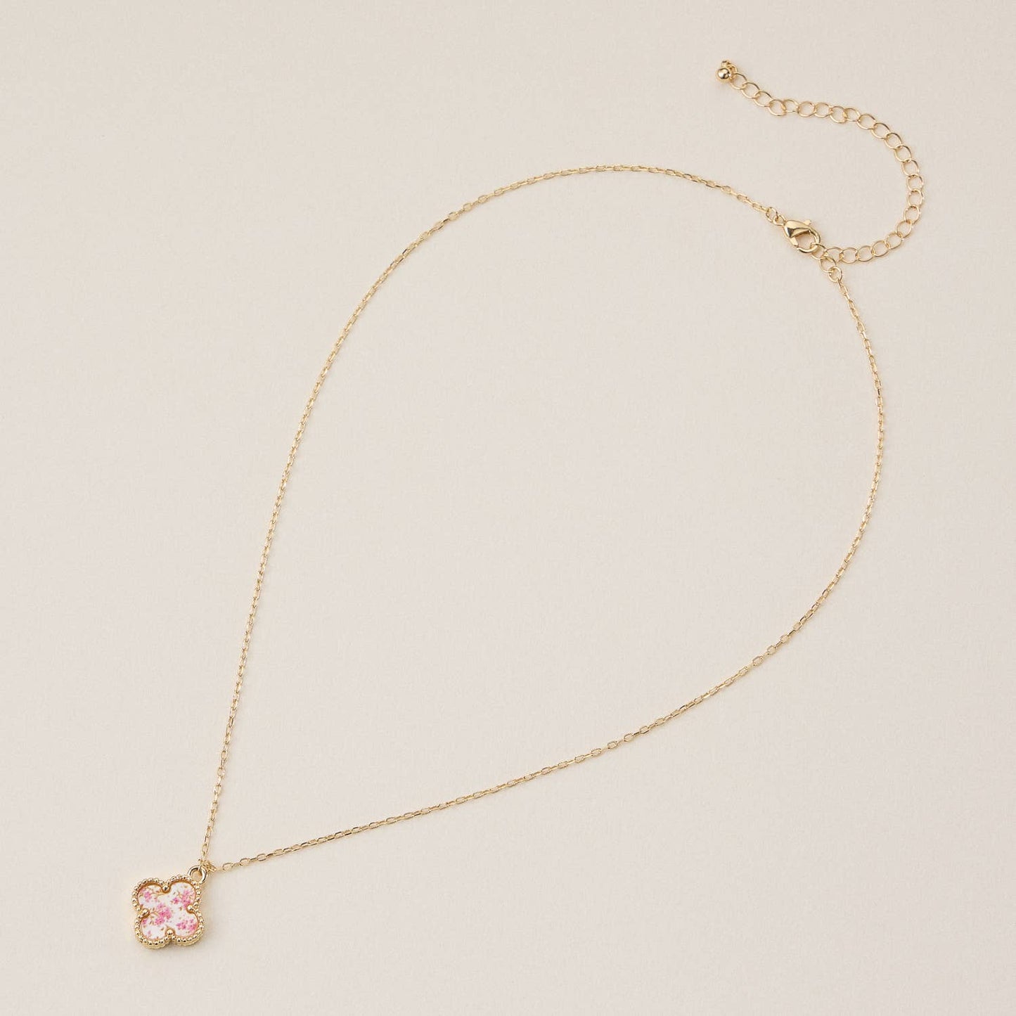 Single Flower Shell Charm Short Necklace