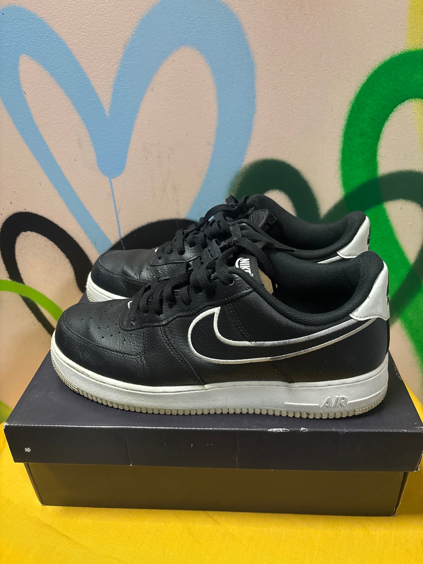 Nike Air Force 1 '07 men's sneakers in a black and white colorway Mens Size 11 Women’s 12.5