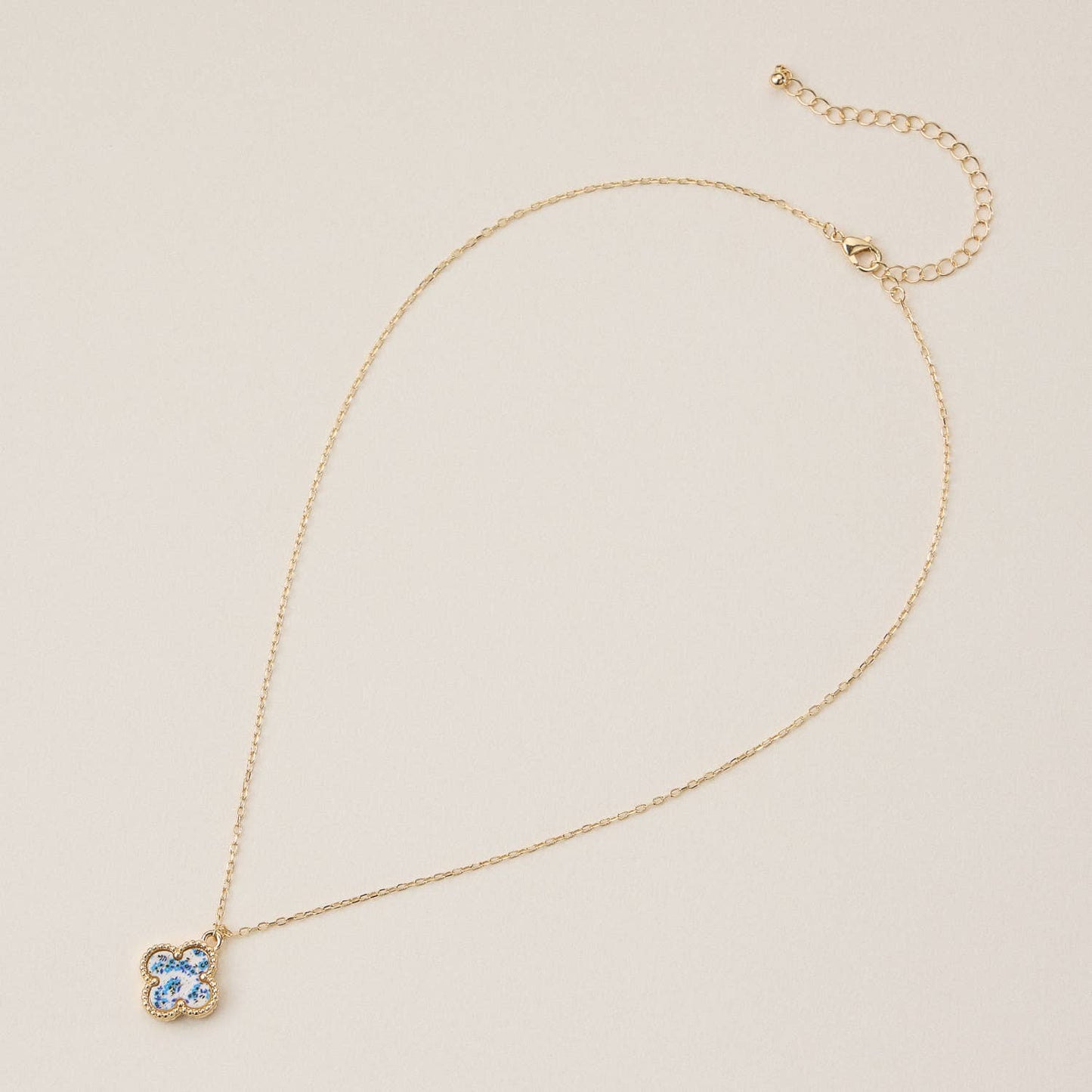 Single Flower Shell Charm Short Necklace