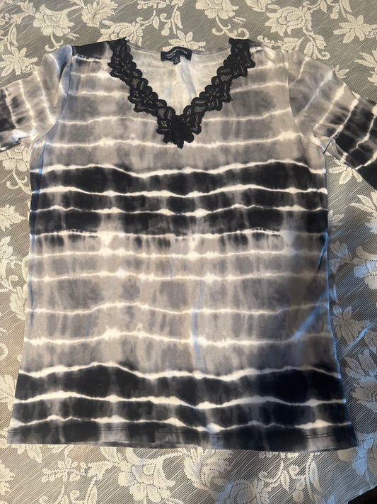 (LARGE) Vintage Jones New York Signature 100% Cotton Black Abstract Blouse With Lace