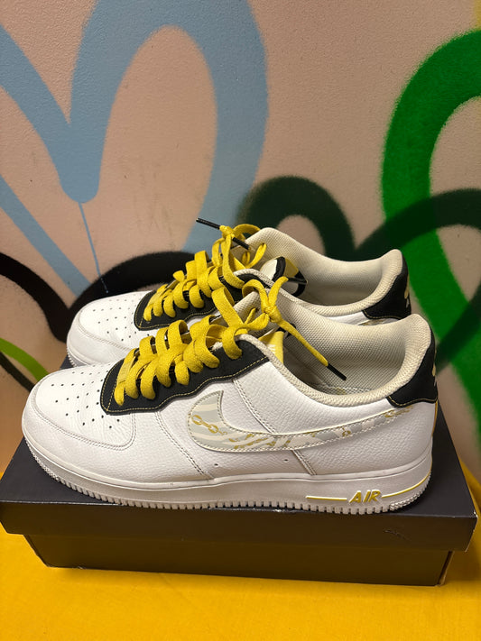 Nike Air Force 1 Low "Gold Link Zebra" Size 12
