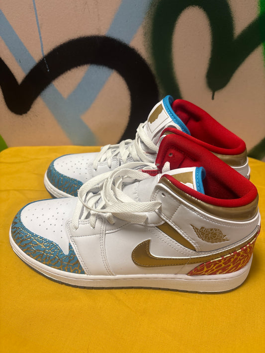 Nike Air Jordan 1 Mid Sneaker School NC to Chicago GS W8.5/7Y