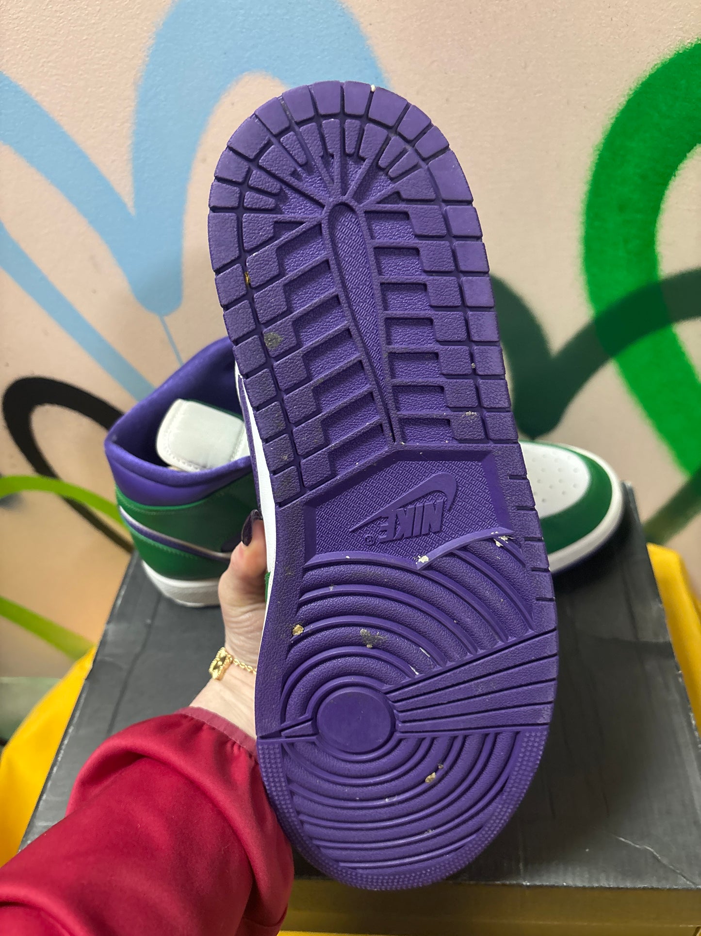 Nike Air Jordan 1 Mid "Incredible Hulk" features a color scheme of Aloe Verde, Court Purple, and White Size 11