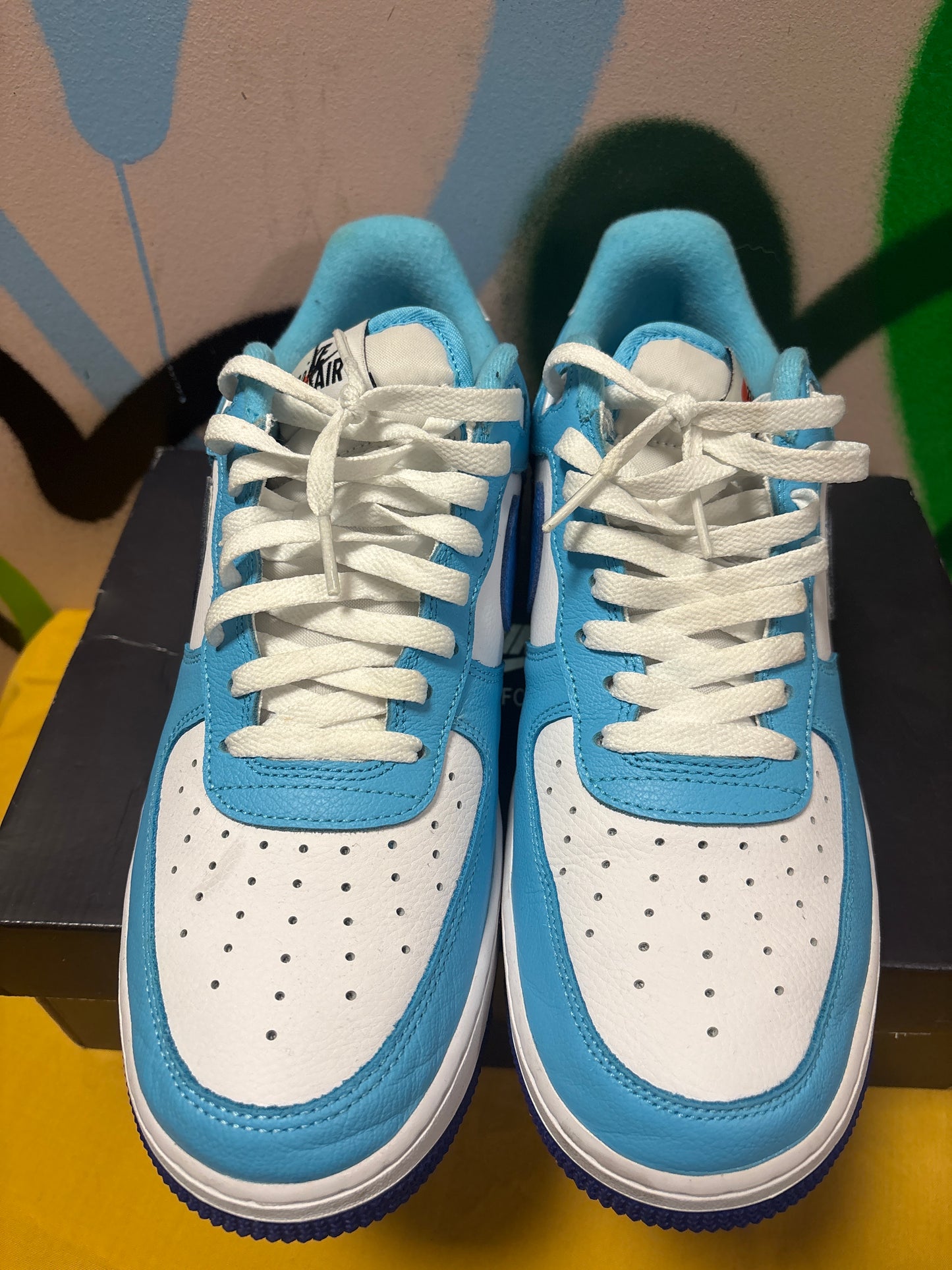 Nike Air Force 1 '07 LV8 Split sneakers in the "Light Photo Blue" colorway Mens Size 11 Women’s 12.5