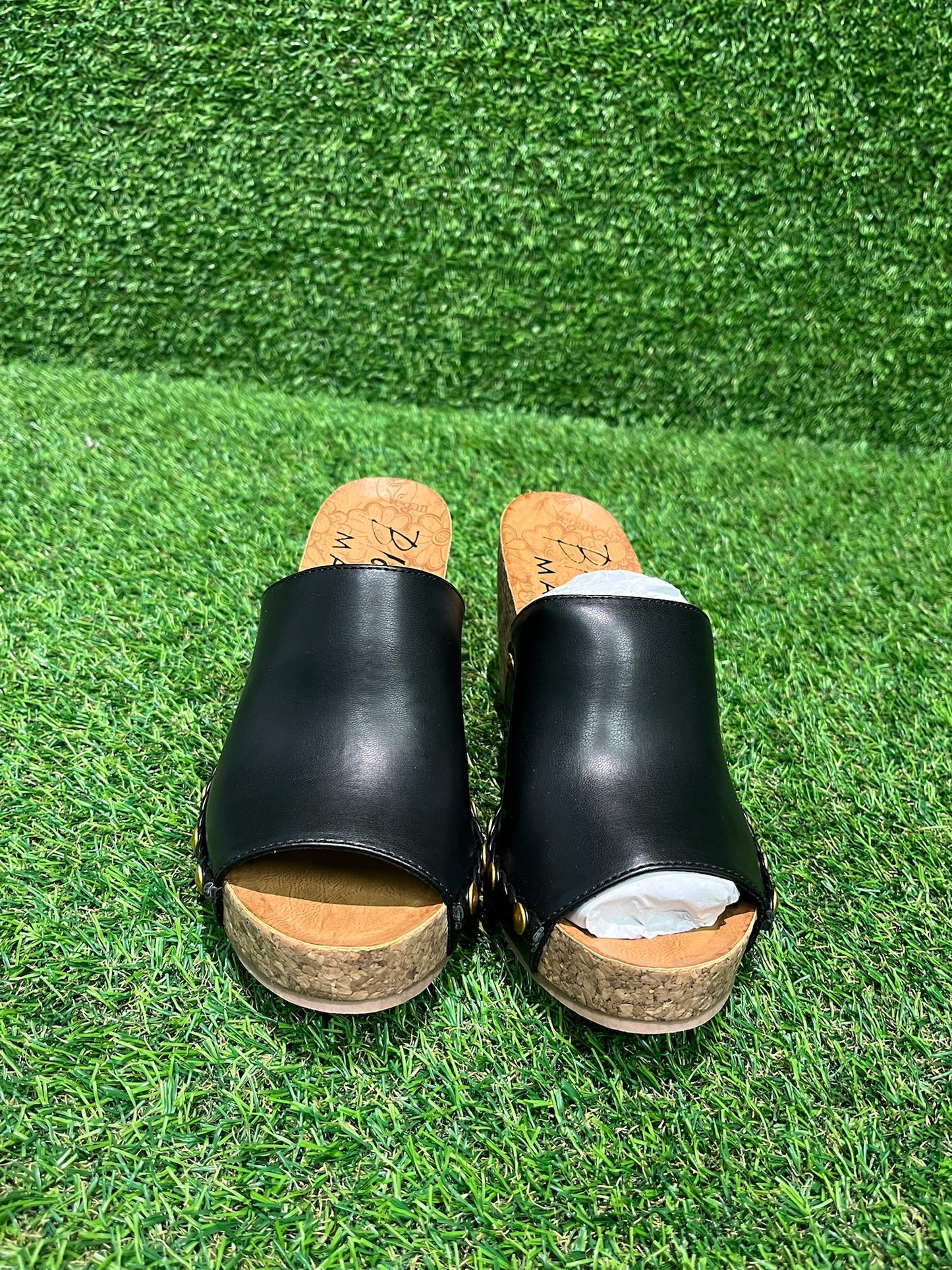 BLOW FISH WEDGE HEEL SANDAL SIZE 8.5