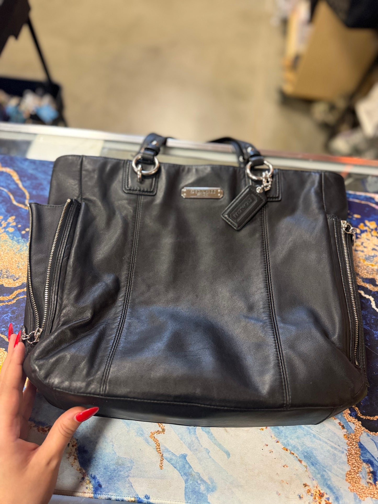 Coach Gallery Blk Leather North South Tote Shoulder Bag Side Zips (F19456) **AUTHENTICATED**