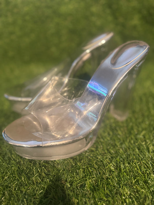 FANTOESAY CLEAR SILVER HEEL SIZE 8.5