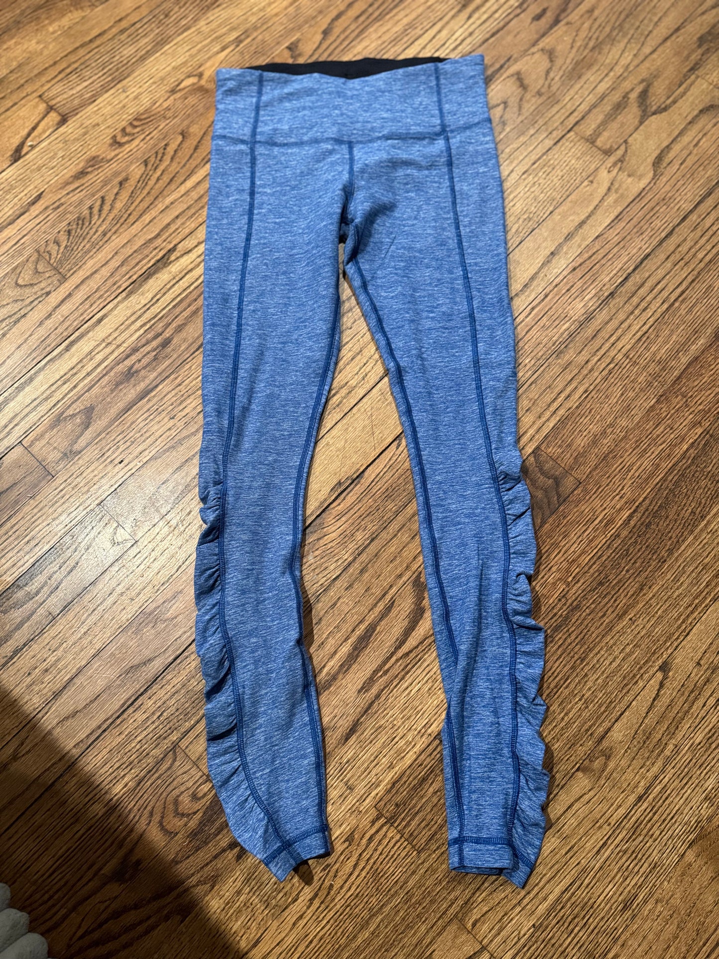 (SZ6) Lululemon Run: Turn Around Tight Legging