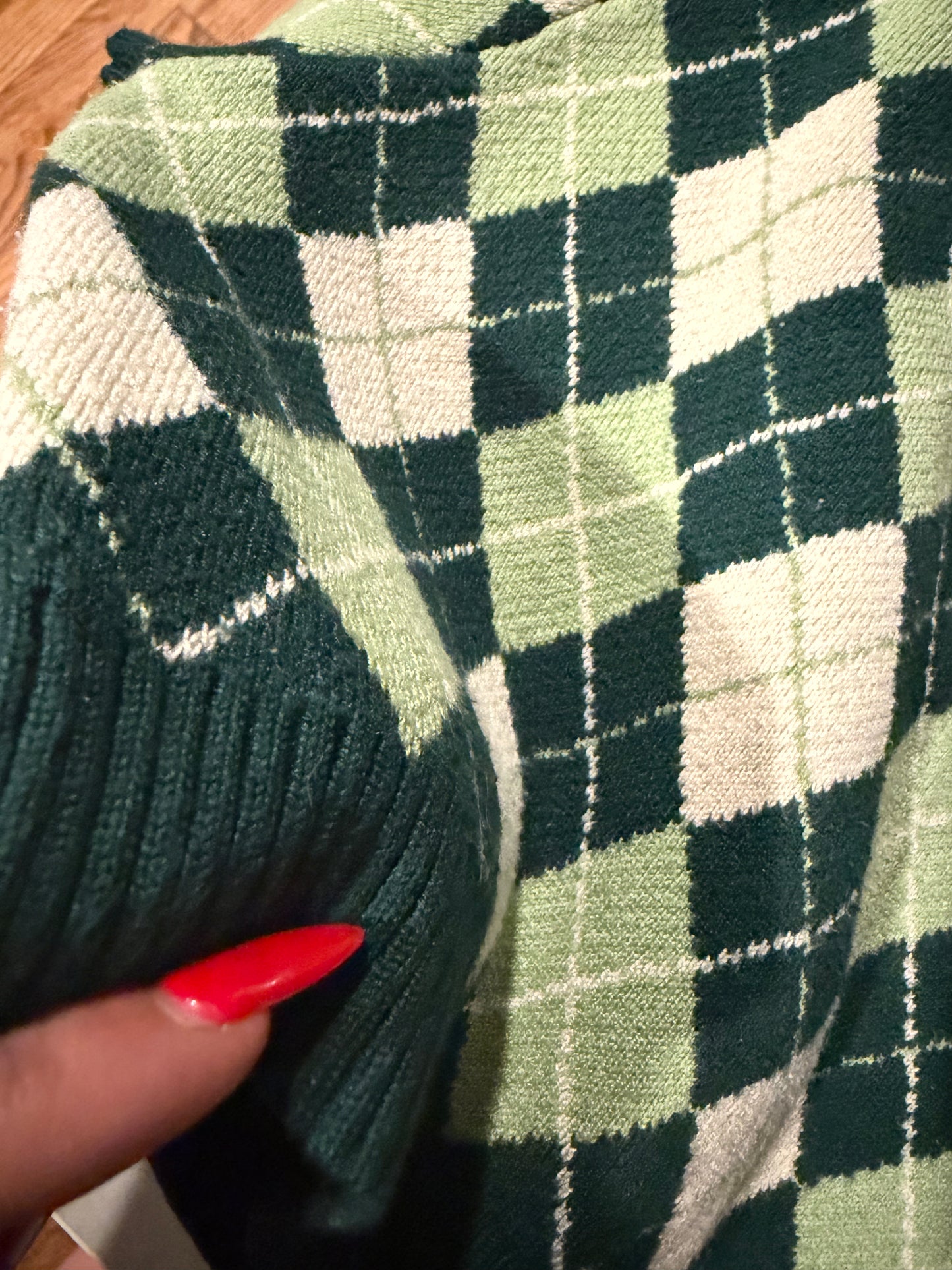 (MEDIUM) “Green Ivy” Y2K Argyle Crop By Coco & Shay
