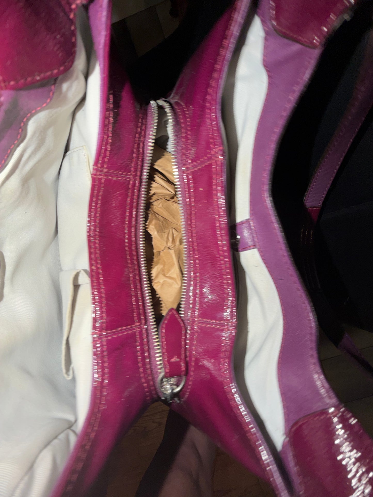 Coach Soho Fuchsia-Colored Patent Leather Hobo Shoulder Bag **AUTHENTICATED**