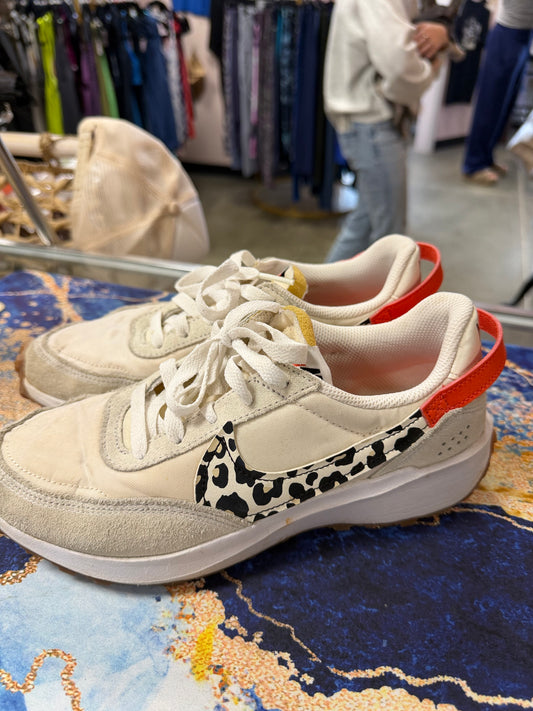 (7.5 WMN) Nike Waffle Debut White Orange Animal Print Suede Athletic Shoes DZ5201-100