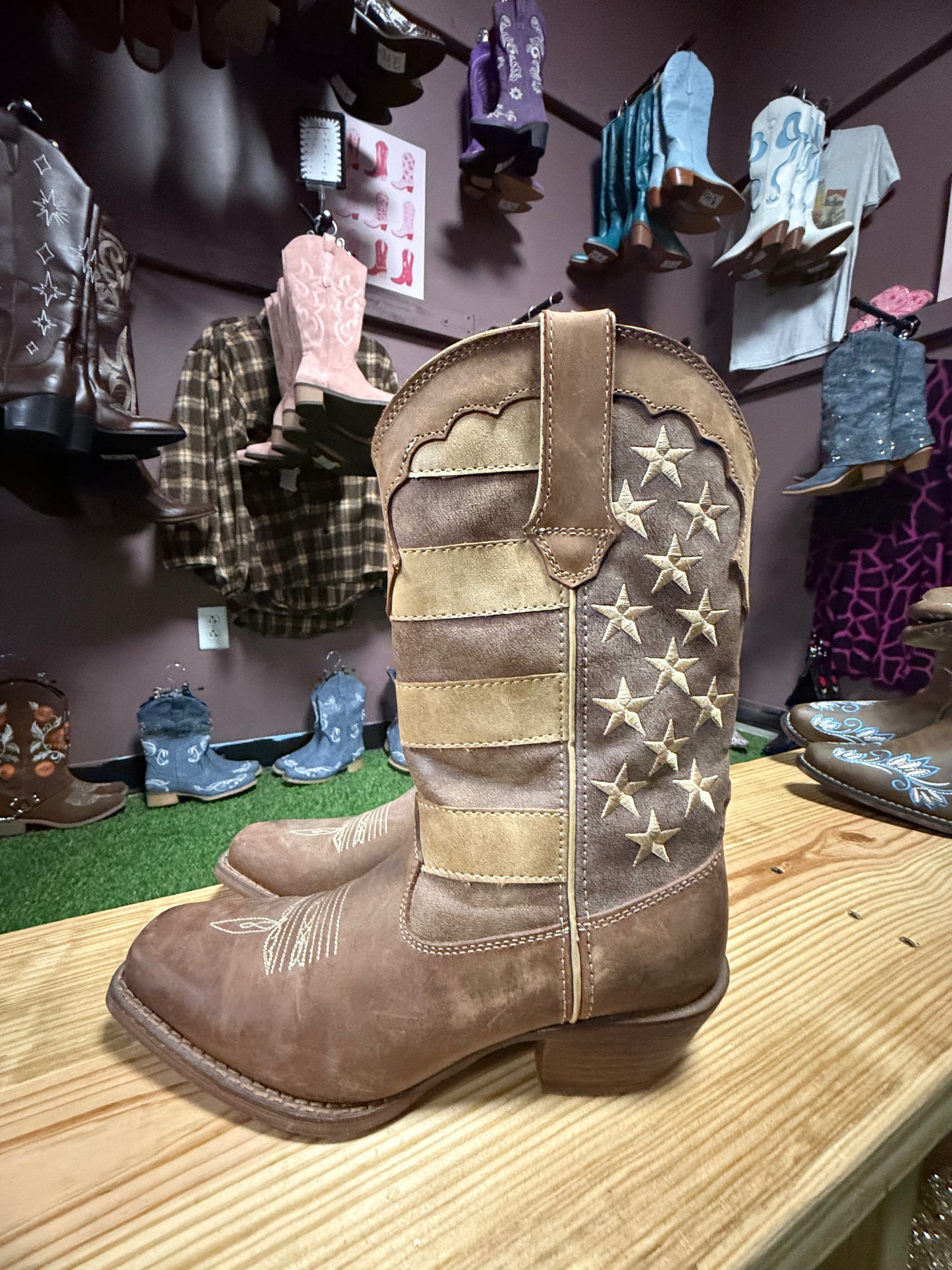 (WOMENS 7.5) DURANGO WOMEN'S DISTRESSED FLAG WESTERN BOOTS *WORN ONCE*