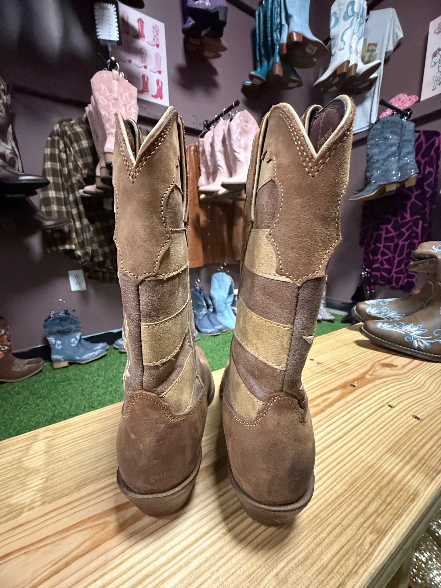 (WOMENS 7.5) DURANGO WOMEN'S DISTRESSED FLAG WESTERN BOOTS *WORN ONCE*