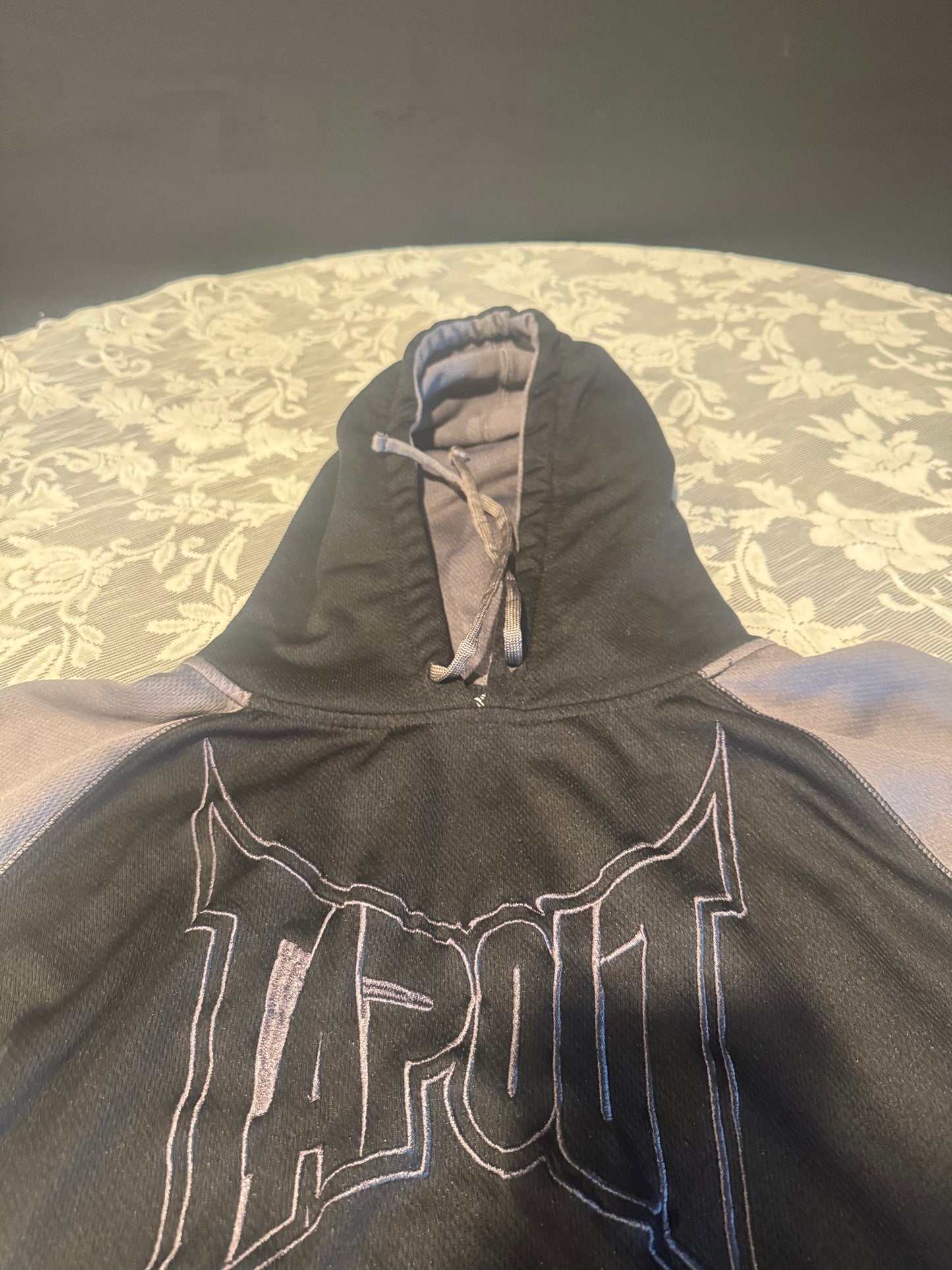 (LARGE) Y2K Tapout Black & Grey Hoodie