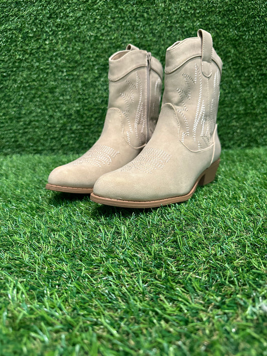 PEPPEP BROWN COWGIRL BOOT SIZE 8