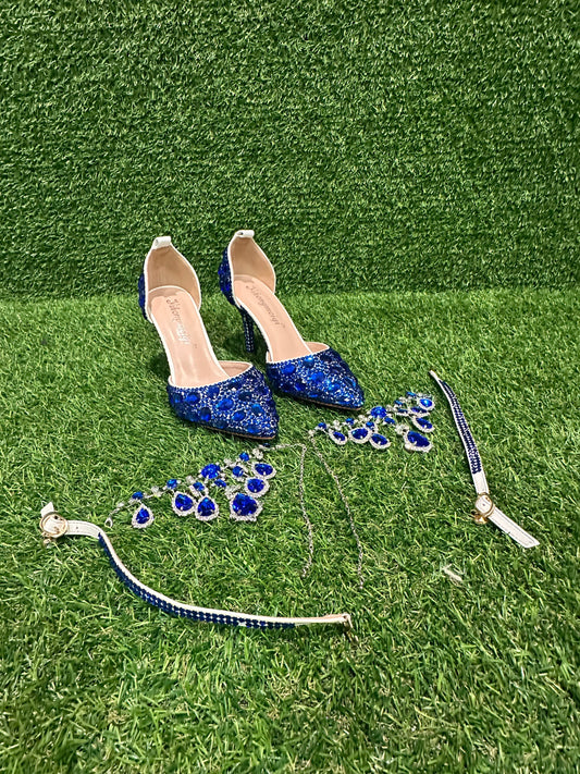 YIIHONGMEIGI BLUE JEWEL HEELS SIZE 6.5