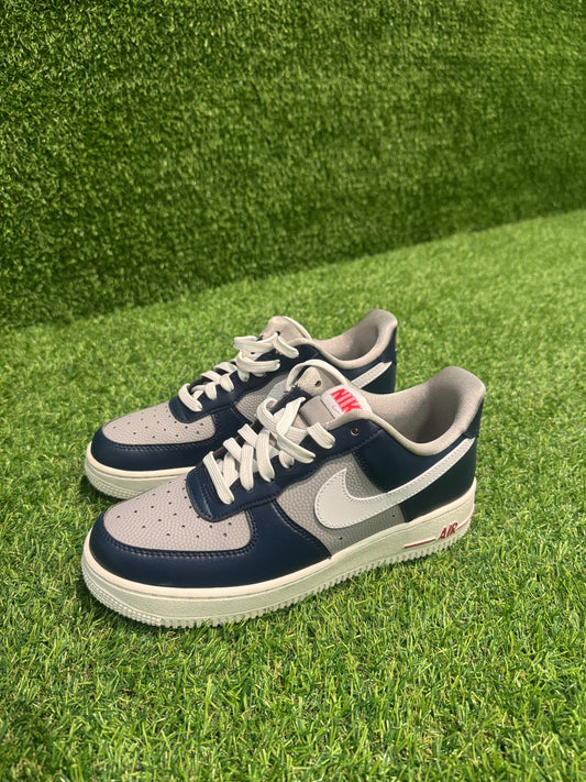 NIKE AIR FORCE 1 NAVY BLUE SIZE 8